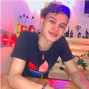 Me considero una persona creativa sincera y honesta y estoy y me siento con las capacidades de enseñarles a los niños lo que se